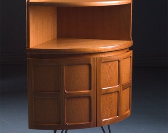 Mobiletto per bevande ad angolo in teak Nathan Mid Century vintage