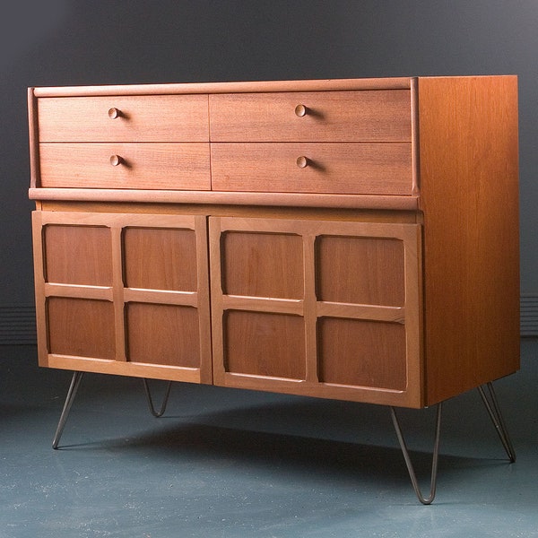 Nathan Mid Century Retro Teak Small Sideboard Drinks Cocktail Cabinet 1970s