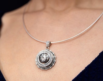 Sterling Silver Filigree Locket Necklace: Vintage Style Pendant
