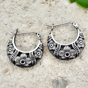 Sterling Silver Hoop Earrings, Filigree Vintage Hoop Earrings, Engraved Hollow Out Floral Small Hoop Earrings