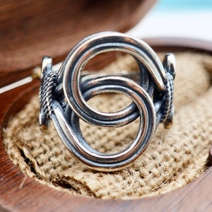 Sterling Silber Unendlichkeitsknotenring: Einstellbarer keltischer Versprechensring