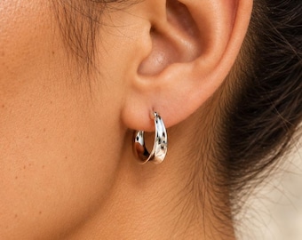 Boucles d'oreilles créoles en argent sterling, petites créoles sculptées en forme de croissant, cadeau idéal pour elle au quotidien.
