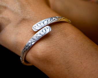 Bracelet manchette en argent sterling pour femme, bracelet de protection, bracelet mantra, cadeau pleine conscience, bracelet de méditation, cadeau spirituel pour elle