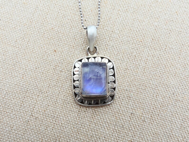June birthstone necklace for women sterling silver moonstone pendant,June birthstone jewelry June birthday gift for her Moonstone Necklace