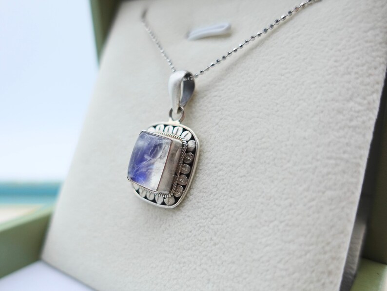 June birthstone necklace for women sterling silver moonstone pendant,June birthstone jewelry June birthday gift for her Moonstone Necklace
