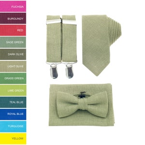 Puede incluir: Un conjunto de pajarita, pañuelo de bolsillo y tirantes de lino verde salvia. La pajarita y el pañuelo de bolsillo están hechos de una tela de lino texturizada. Los tirantes son ajustables y tienen clips plateados.