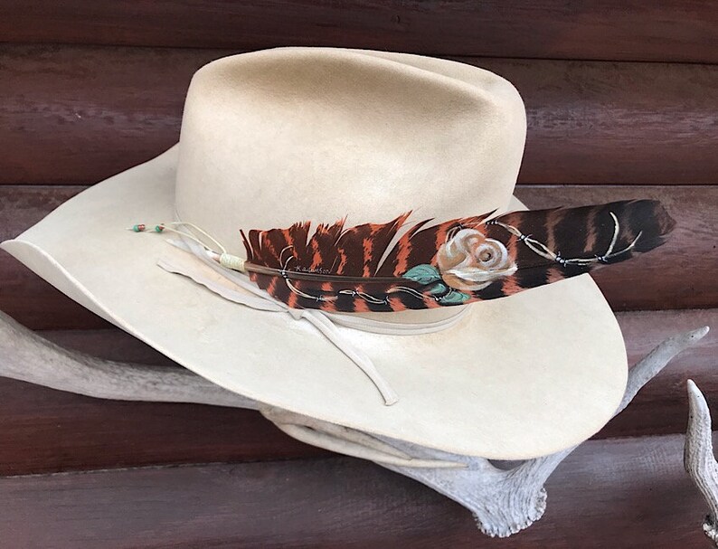 western retro fashion barbwire ecru rose Custom hat feather for women roses rust colored wing feather cowgirl ladies hat accessories