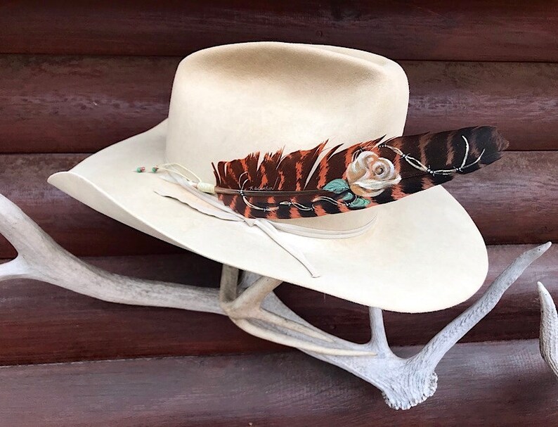 western retro fashion barbwire ecru rose Custom hat feather for women roses rust colored wing feather cowgirl ladies hat accessories