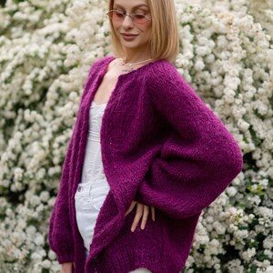 Mohairkofta, vårstickat, överdimensionerad kofta, slow fashion, Damkofta, Fluffig kofta, Stickad kofta, Handstickad kofta bild 3