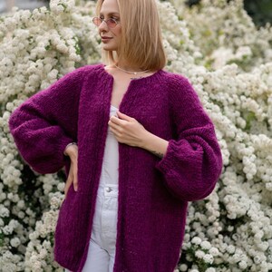 Mohairkofta, vårstickat, överdimensionerad kofta, slow fashion, Damkofta, Fluffig kofta, Stickad kofta, Handstickad kofta bild 9