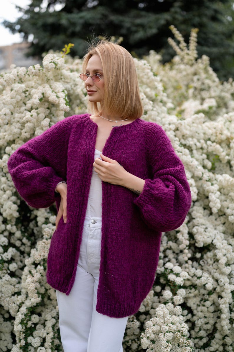 Mohairkofta, vårstickat, överdimensionerad kofta, slow fashion, Damkofta, Fluffig kofta, Stickad kofta, Handstickad kofta bild 9