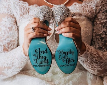 Y vivieron felices para siempre. Adhesivo personalizado para zapatos de boda, Sra. y acompañante. Vinilo adhesivo para la suela del zapato de la novia o el novio.