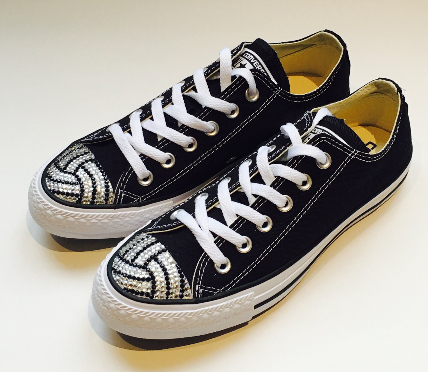 Converse volleyball clearance shoes