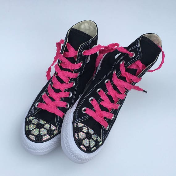 pink shoelaces near me