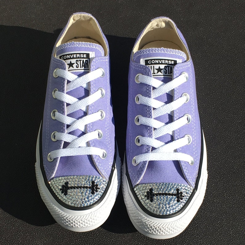 workout in converse shoes