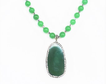 Green Glass Beaded Necklace with Green Agate Pendant