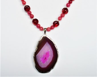 Pink and Maroon Beaded Agate Necklace