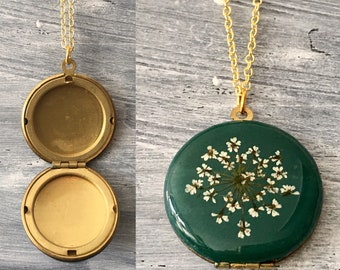 Locket necklace, locket necklace gold, locket pendant, Queen Anne’s lace, real flower necklace, gift for mom