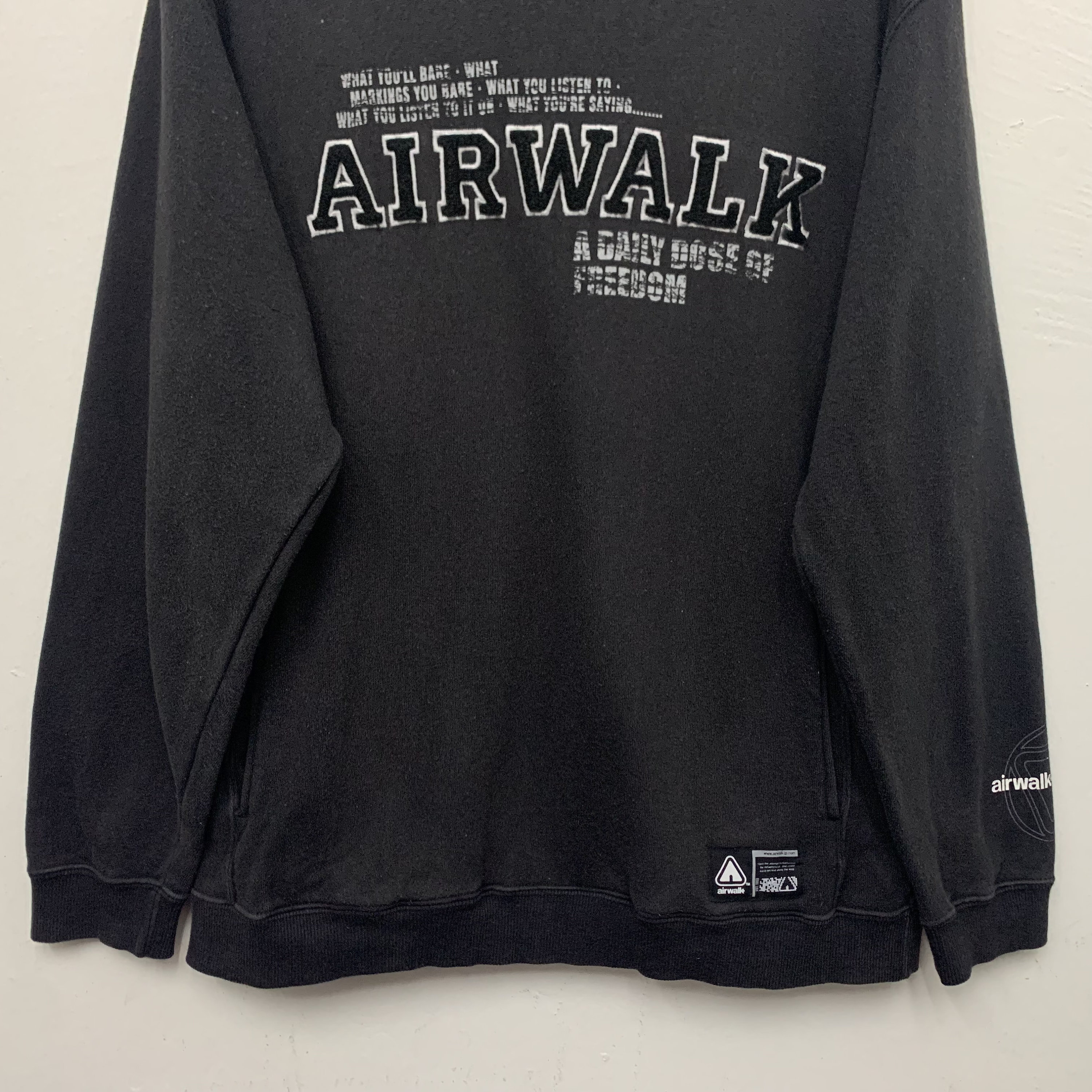 Vintage Airwalk Skateboards Crewneck …