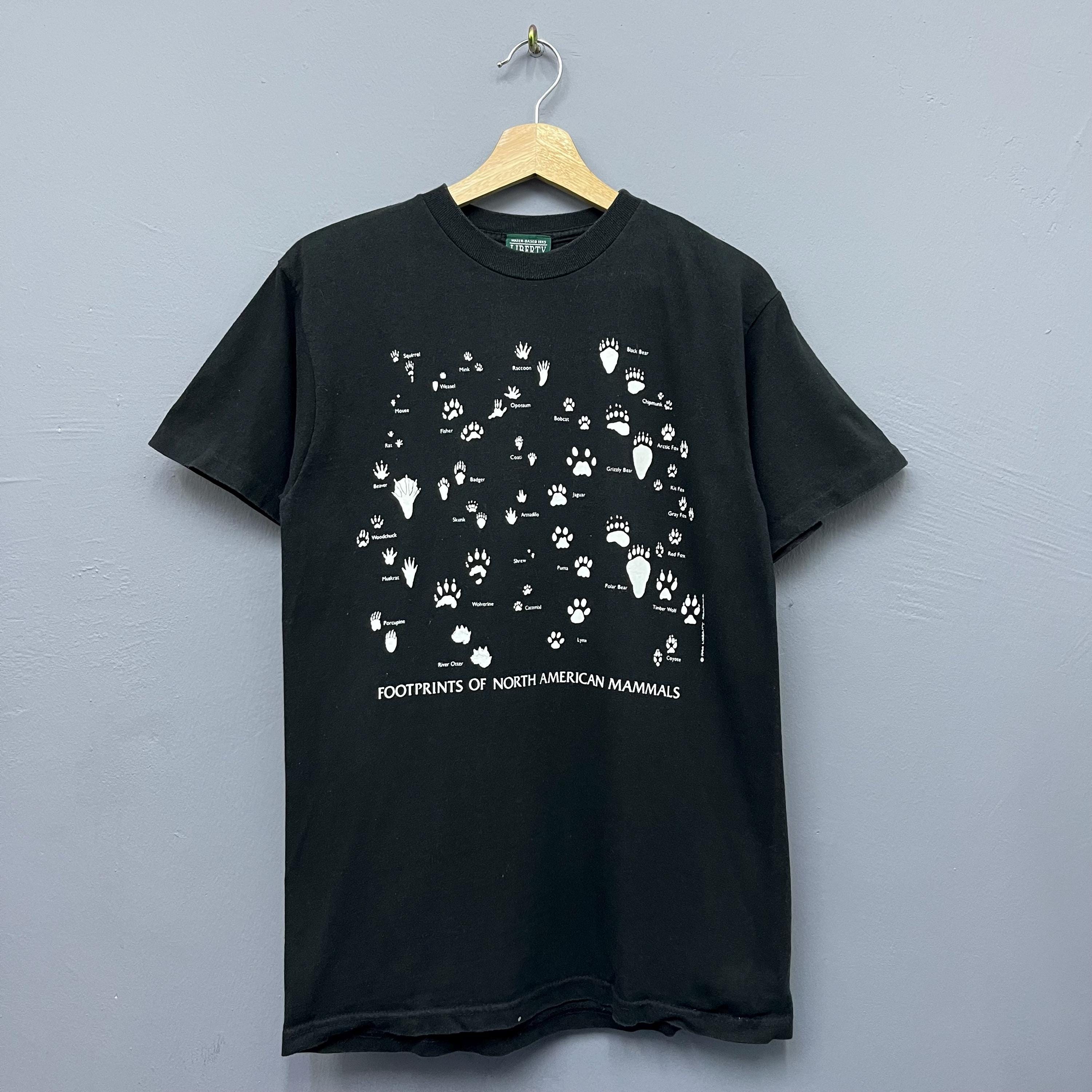 Vintage 90s Footprints of the North American Mammals T-shirt Size 