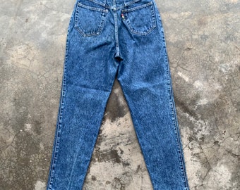 Vintage Fresh Group Acid Wash Mom Jeans, High Waisted Tapered Denim (Bundweite 26)