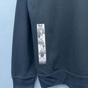 KAWS x Uniqlo Warhol Graphic Crewneck Sweatshirt Size M, Pop Art Limited Edition Pullover Streetwear image 8