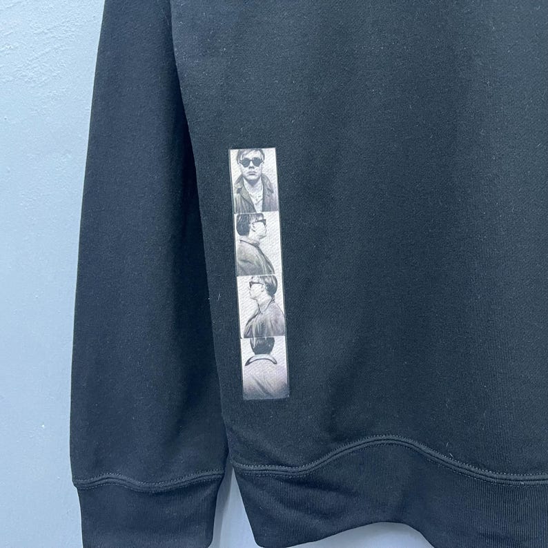 KAWS x Uniqlo Warhol Graphic Crewneck Sweatshirt Size M, Pop Art Limited Edition Pullover Streetwear image 8