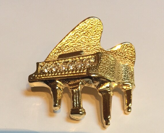 Gerry's Gold Tone Rhinestone Piano Pin - Piano La