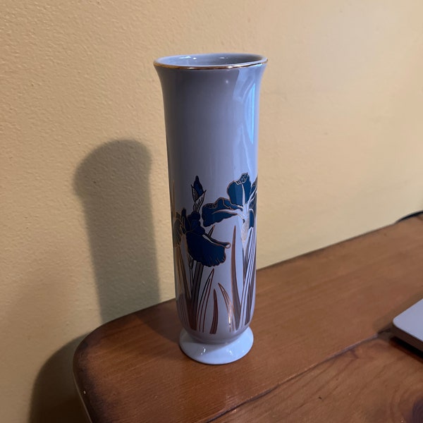 Otagiri Royal Iris Vase - Japan