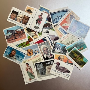 25 Uncancelled United States Stamps - 22 cents Denomination