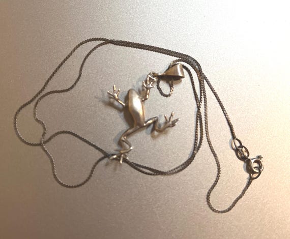 925 Silver Frog Pendant - image 3