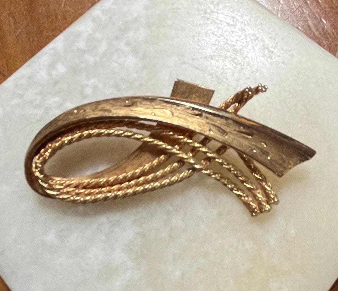 Kramer ヴィンテージ　サフィリーン ブローチ Kramer Brooch - Etsy