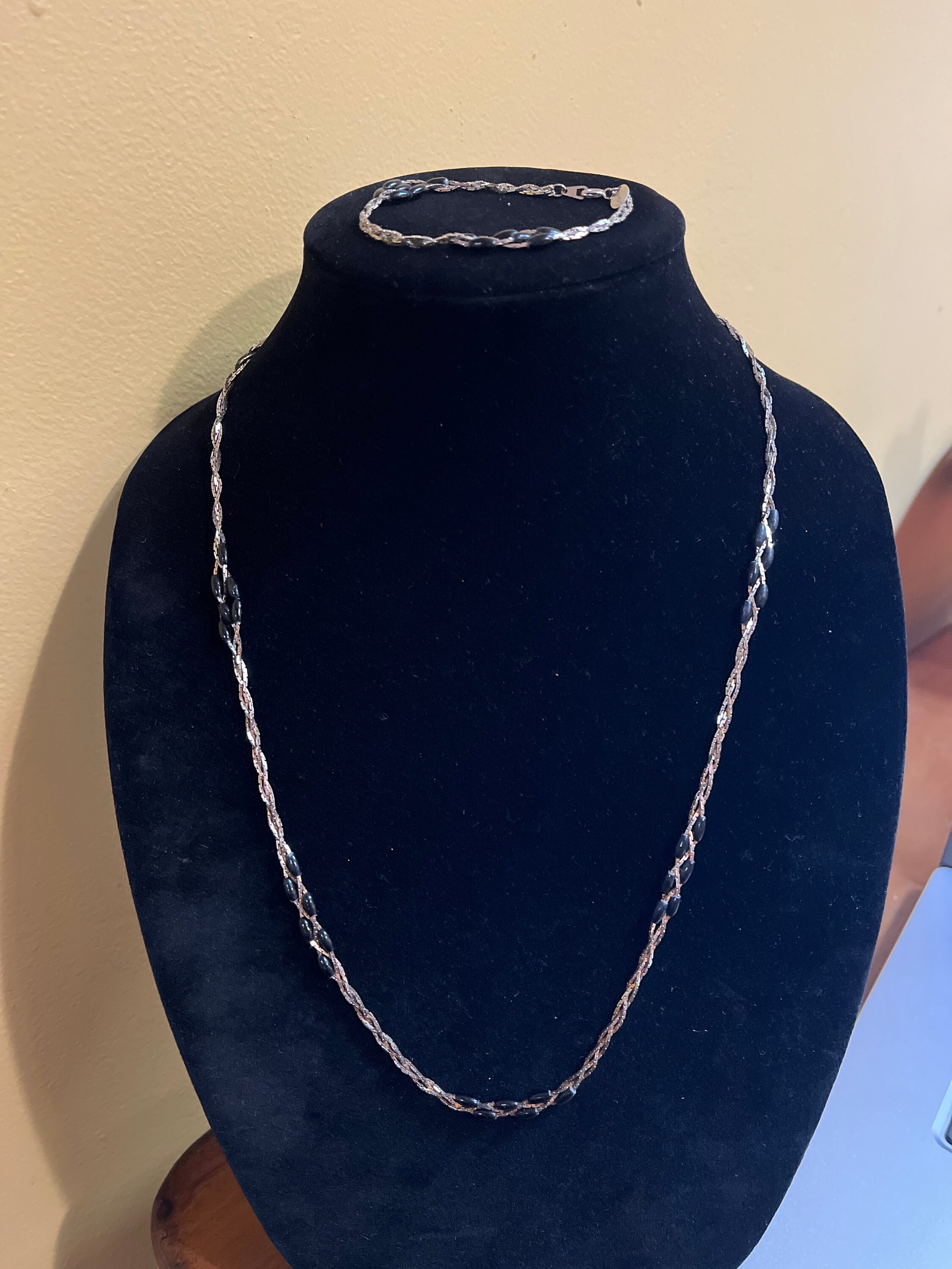 Medici necklace best sale