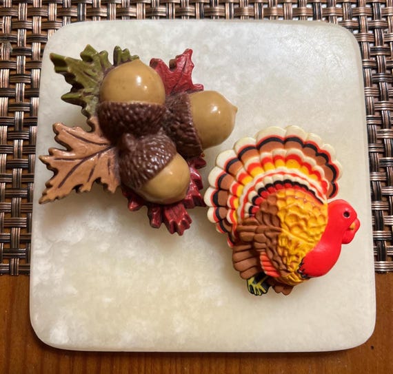 2 Vintage Hallmark Cards Pins - Turkey and Acorns