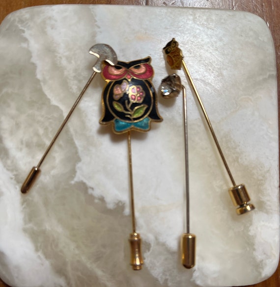 Set of 4 Vintage Gold Tone Stickpins - Owls, Diam… - image 1