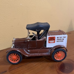 Ertl Hardware Store Car Bank - Ertl 1918 Ford Model T Runabout Car Bank
