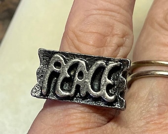 Vintage Silver Tone PEACE Ring Size 7 1/4
