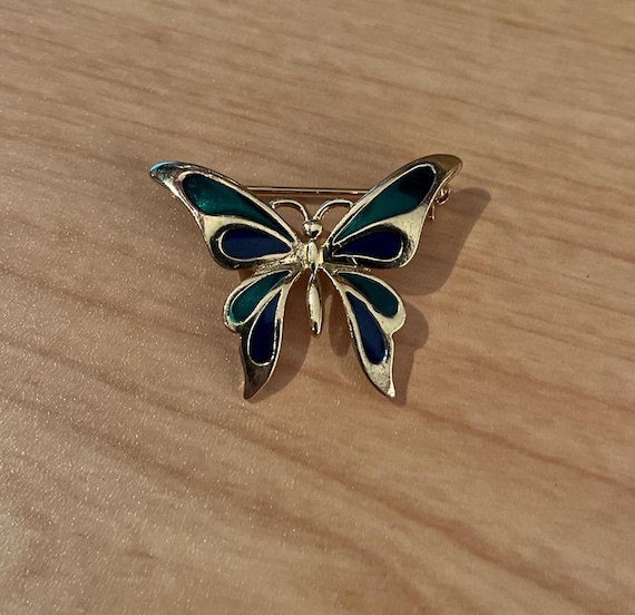New View Butterfly Pin