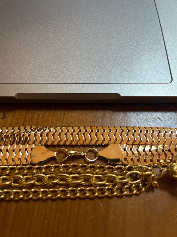 2 Gold Tone Unsigned Necklaces - image 5
