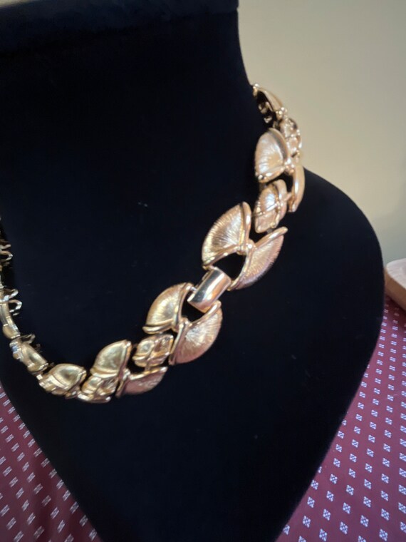 Napier Vintage Gold Tone Choker - image 3