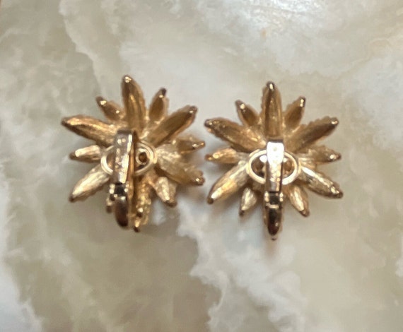 Avon Gold Tone Star Clip On Earrings - Vintage Av… - image 2