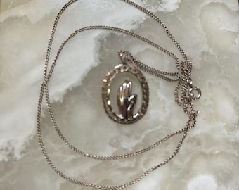 925 Silver Praying Hands Pendant Necklace: Open Work Design