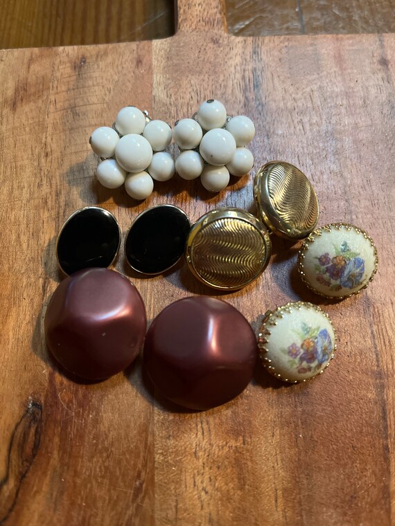 Lot of 5 Pairs of Vintage Clip On Earrings