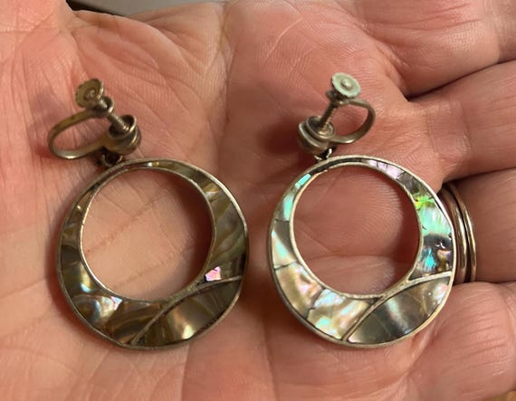 Silver and Abalone Round Dangle Screw Back Earrin… - image 3