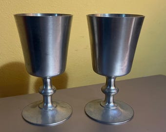 Lot De 5 Bougeoirs / Vases à Bourgeons En Étain - Singapour - Excellent État (Argenté)