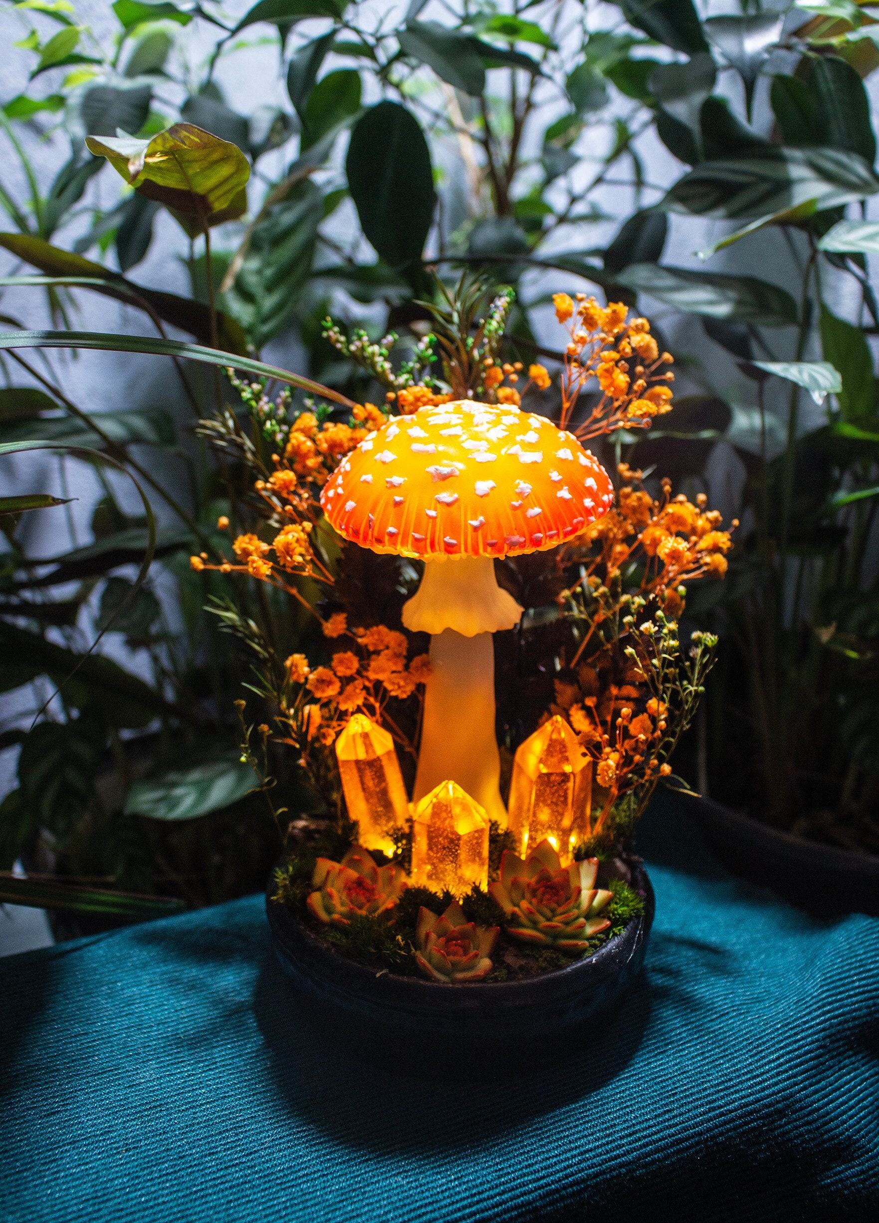 Amanita Small Marbled Ceramic Mushroom Table Lamp