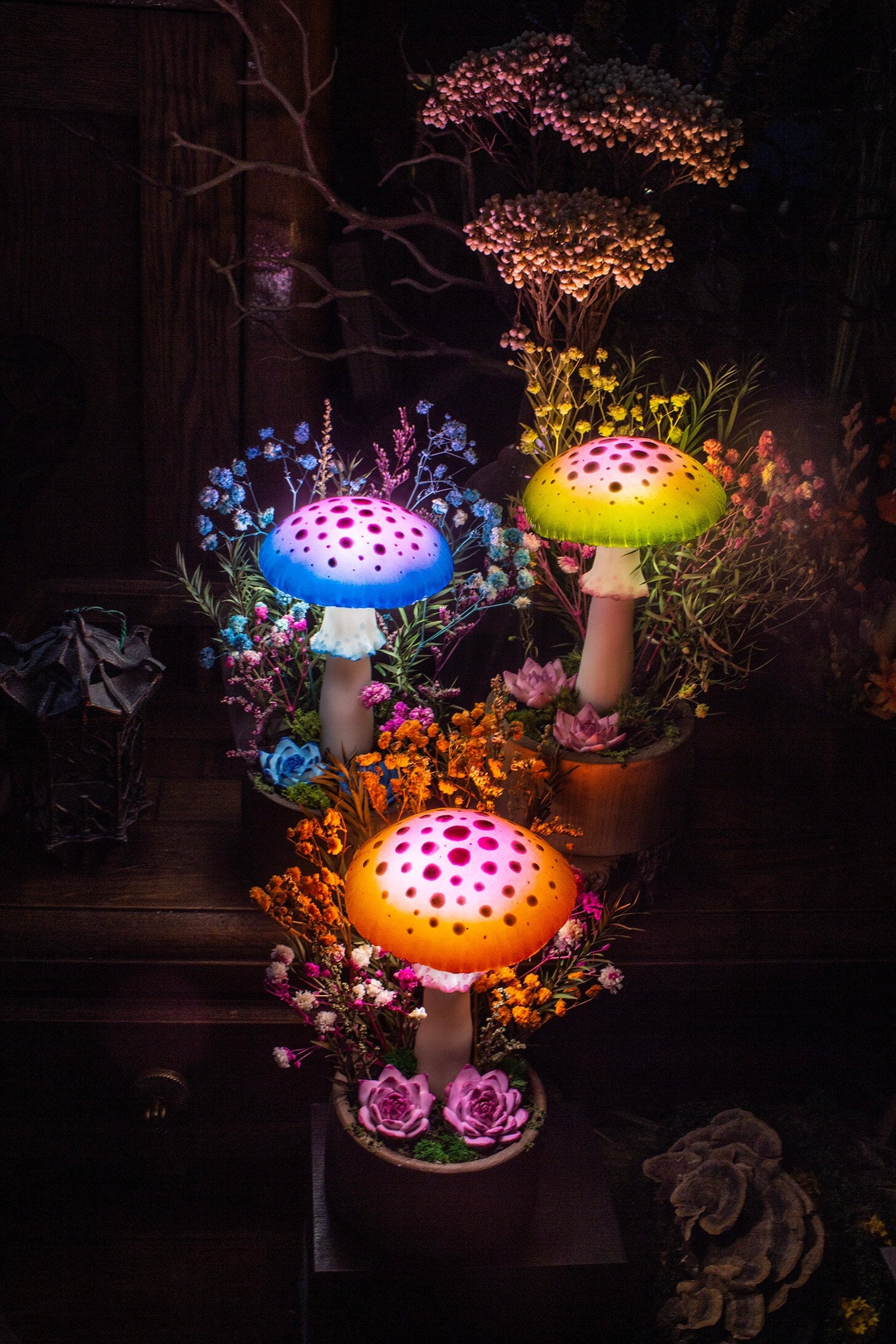 Glowing cheap mushroom lamp