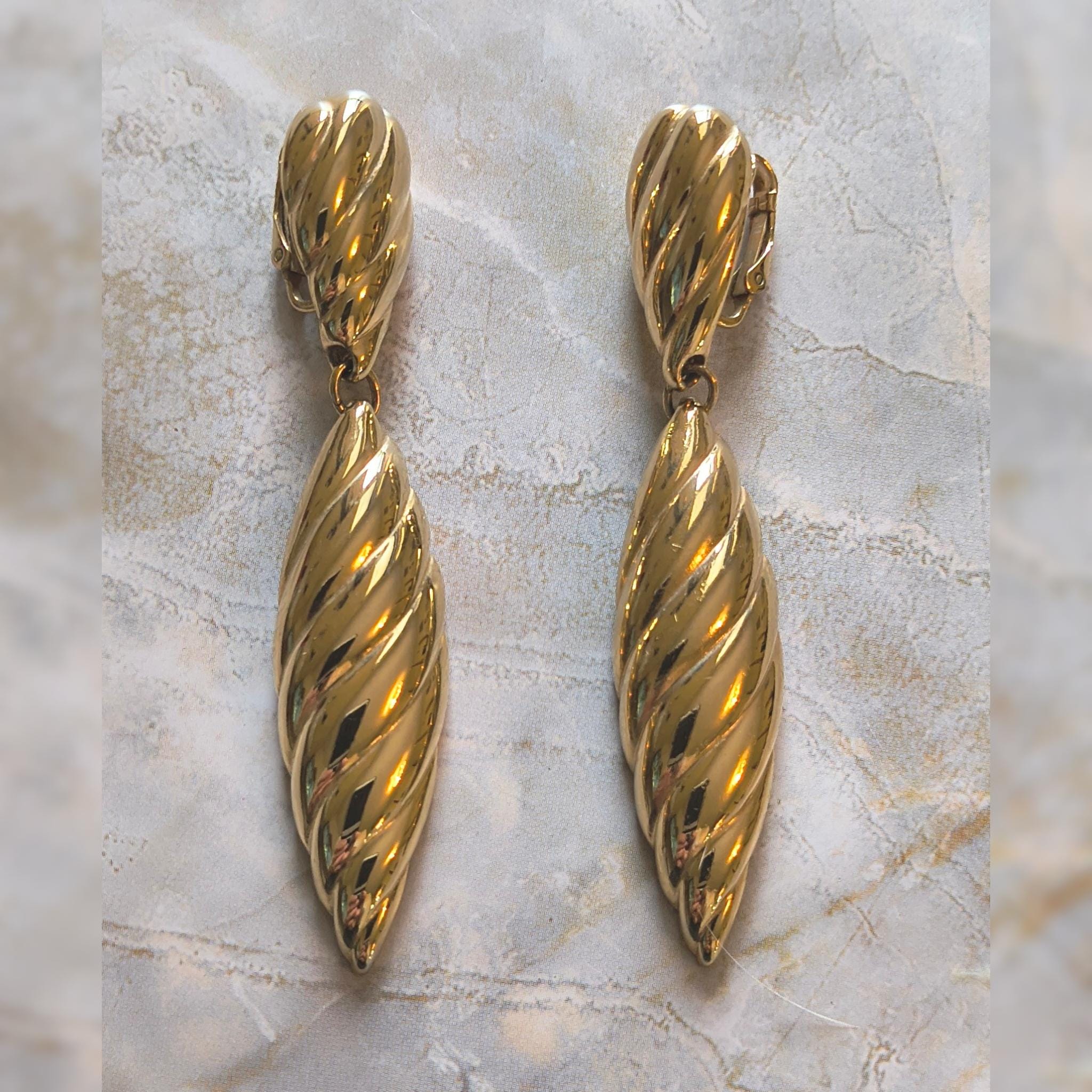 Boucles d'oreilles vintages signés - France Boucles d'oreilles vintages signés - France