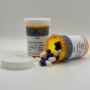 Nancy Thompson HYPNOCIL Prop Replica Pill Bottle  A Nightmare on Elm Street 3