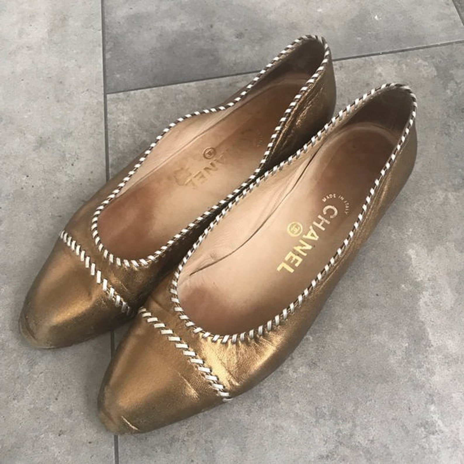 vintage authentic bronze metallic chanel ballet flats!